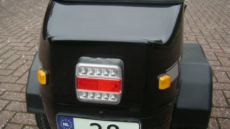 Side indicator lamp 35x35mm Hella