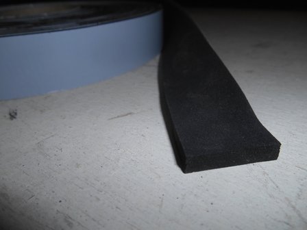 Foam rubber adhesive, 25x5mm,  p/mtr.