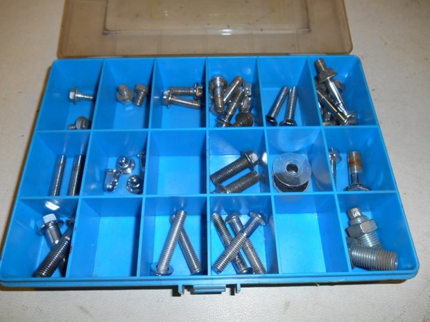 Storage Tray 18 compartment Blue